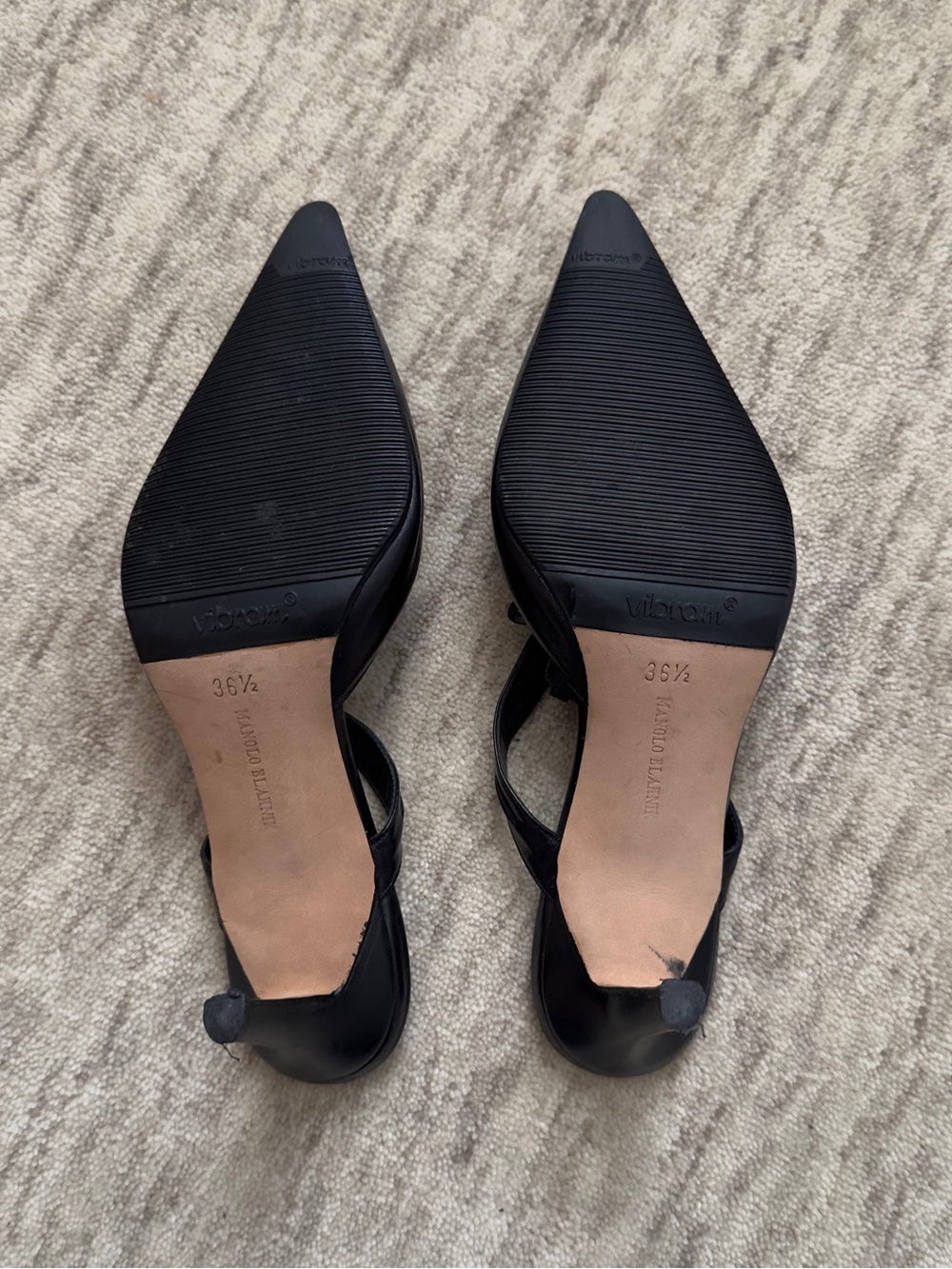 Vintage Manolo Blahnik black detailed mules heels - Picture 6 of 6